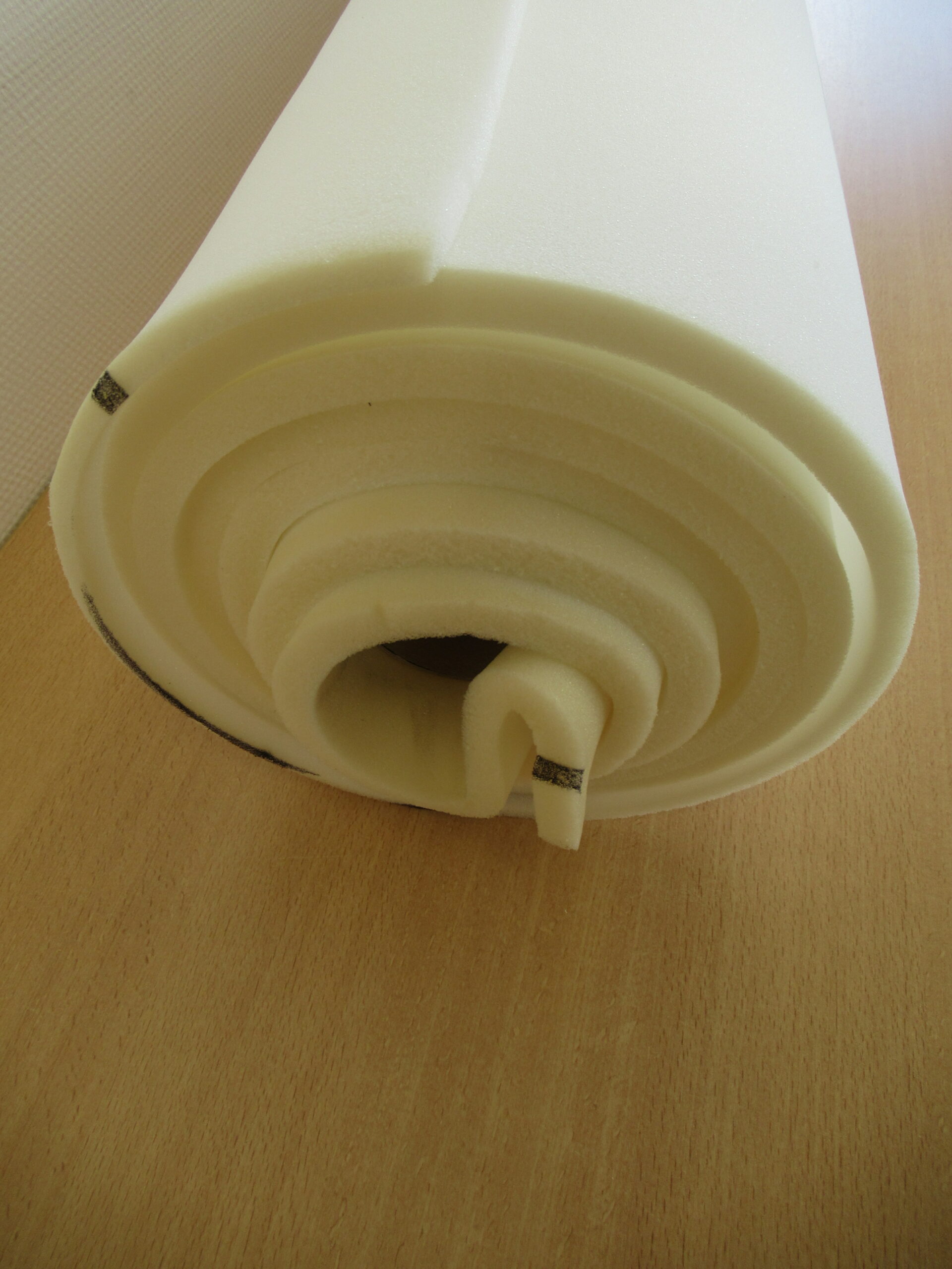 Mousse polyether 18kg en rouleau – Epaisseur 3 cm – largeur 210cm